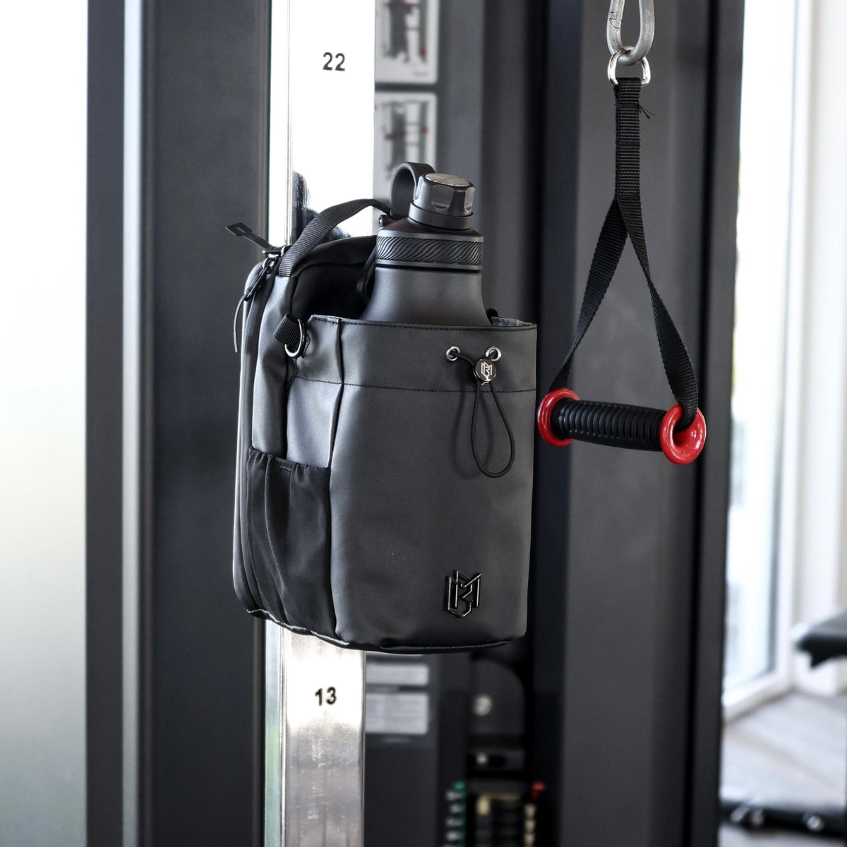 Magnetic Bag for 64 oz Bottles